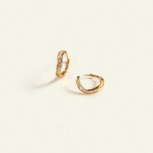 Gold Baguette Curve Huggies - Aurora